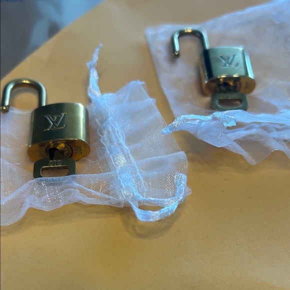 Unbranded Bundle - Picture 4 of 4